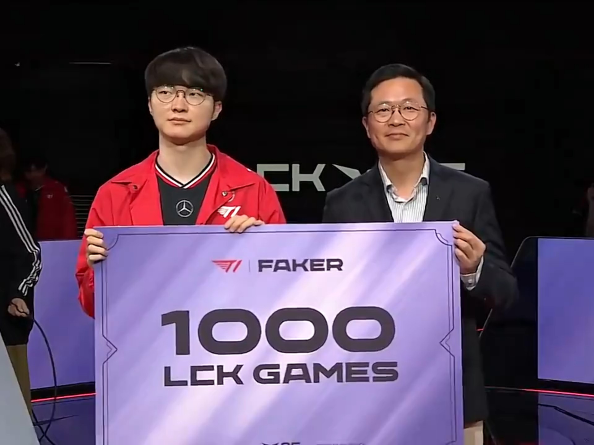 九游体育-包含湖人前途光明！，Faker新星晋级下一阶段表现突出赛场气氛高涨的词条