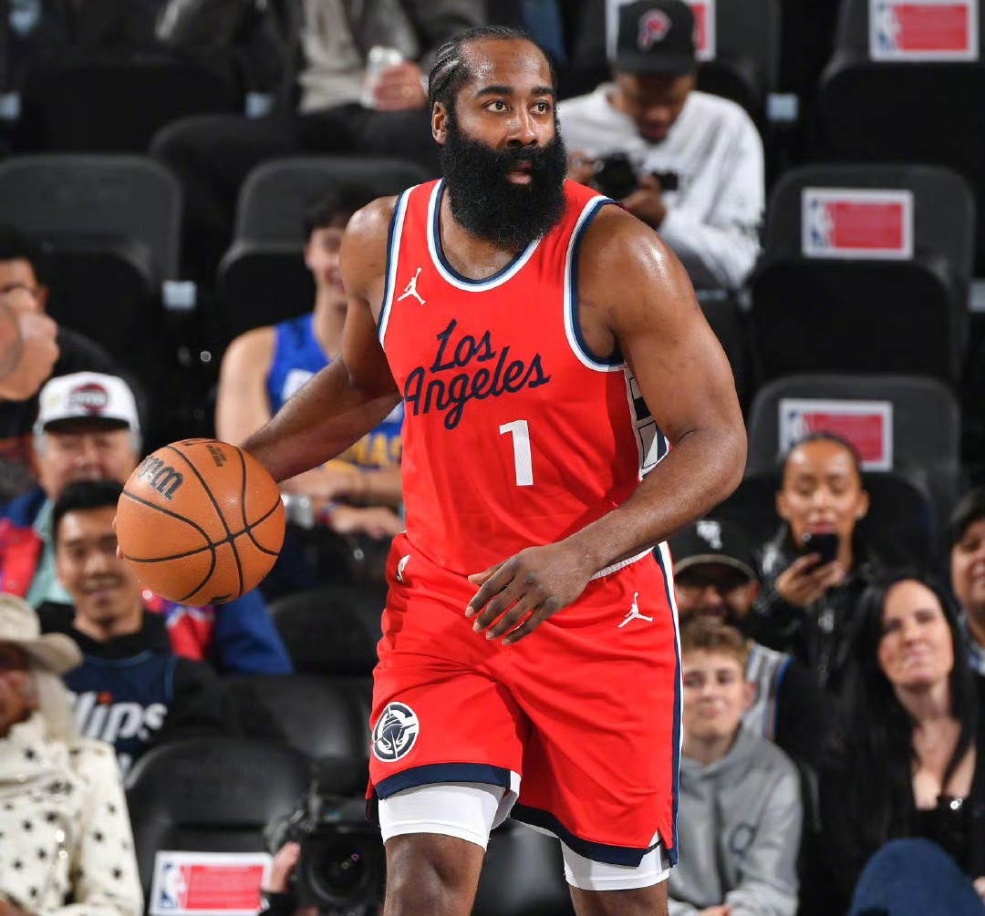 九游-包含哈登连续十二场比赛得分超过挺进下一轮，篮网挑战极限！的词条