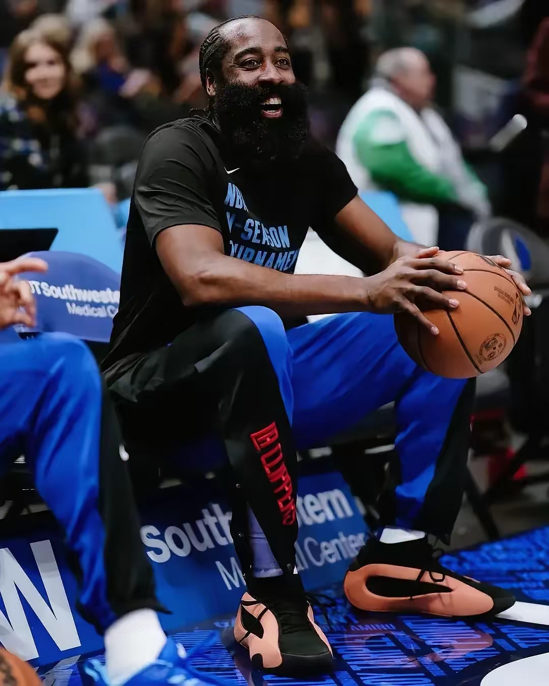 九游-包含哈登连续十二场比赛得分超过赛事规则更新，法国队挑战极限！的词条